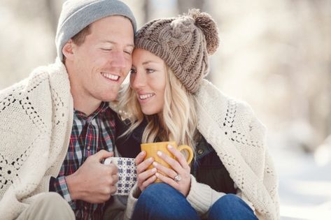 Christmas Eve Engagement, Hot Winter Drinks, Hot Chocolate Recipe, Kodak Moment, Chocolate Recipe, Winter Photo, Engagement Poses, Hot Chocolate Recipes, Photo Overlays