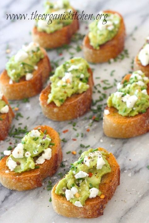 Party Nibbles, Crostini Recipes, Kitchen Magic, Organic Kitchen, Herb Recipes, Food Breakfast, Finger Food Appetizers, Starters Recipes, Best Appetizers