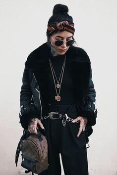 8c01a75941549a705cf7275e41b21f0ddesc51981065ri Sammy Jefcoate, Sammie Jefcoate, Sammi Jefcoate, Nighttime Outfits, Black Snow, Women Fashion Edgy, Rocker Chic, Pinterest Fashion, Fashion Quotes