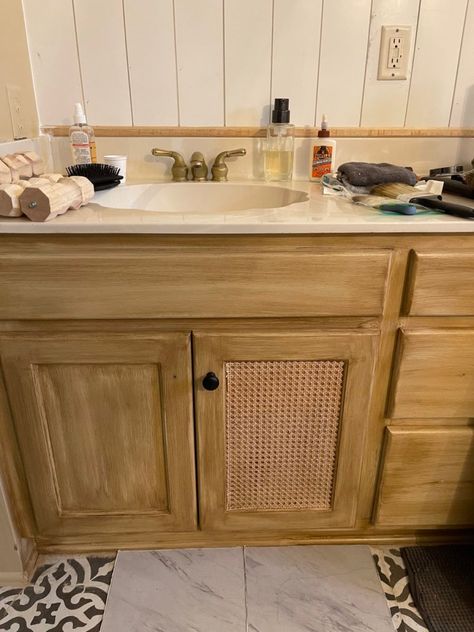 How To Update A Bathroom Vanity On A Budget * Hip & Humble Style Vanity On A Budget, Old Bathroom Vanity, Refinished Vanity, Updated Furniture, Diy Bathroom Vanity Makeover, Cheap Vanity, Vanity Redo, Bathroom Cabinet Makeover, Painted Vanity Bathroom