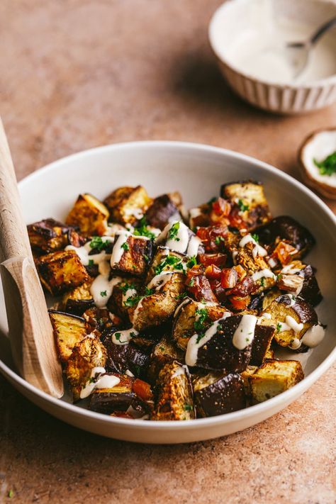 Mediterranean Eggplant Recipes, Low Carb Eggplant Recipes, Mediterranean Eggplant, Roasted Eggplant Recipes, Cooking Eggplant, Eggplant Recipe, Eggplant Dishes, Roasted Eggplant, Think Food