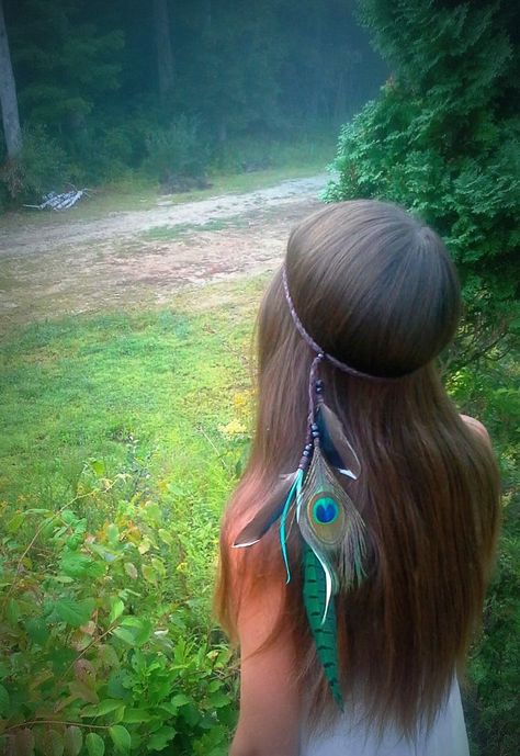 Hey, I found this really awesome Etsy listing at https://www.etsy.com/listing/191977409/feather-headband-green-feather-headband Native American Headband, Boho Feather Headband, Indian Headband, Peacock Headband, Hippie Accessories, Bohemian Headband, Hippie Headbands, Green Feather, Rope Hair