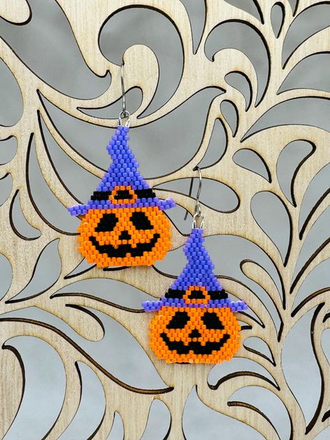 Halloween Delica Earrings, Pumpkin Beaded Earrings, Halloween Brick Stitch Earrings, Halloween Seed Bead Earrings, Halloween Beadwork, Beaded Pumpkin Earrings, Beaded Halloween Earrings, Halloween Beaded Earrings, Cute Halloween Pumpkins