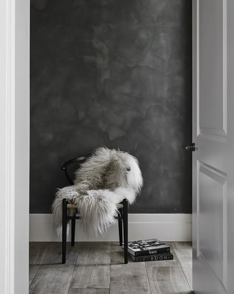 ❤️ Scandinavian Exterior Design, Tv Fal, Beton Design, Venetian Plaster, Black Wall, Scandinavian Home, Scandinavian Interior, New Wall, Wall Paint