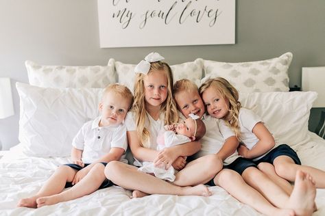 5 Kids Family, Kids Family Pictures, Newborn Sibling Pictures, Sibling Pics, Utah Pictures, Siblings Photography, Sibling Photography Newborn, First Baby Pictures, Newborn Family Pictures