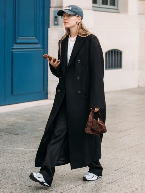 Dramatic Romantic, Outfits Primavera, Black Leggings Outfit, Closet Essentials, Street Style Winter, Coat Outfits, 가을 패션, Mode Inspiration, Styling Tips