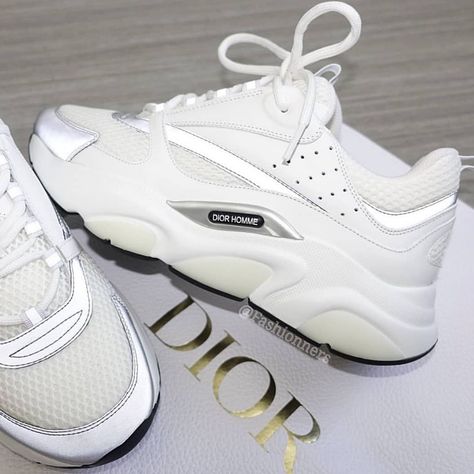 Couple Swag, Luxury Shoes For Men, Kd Sneakers, Dior Sneakers, New Jordans Shoes, Black Men Fashion Swag, Kicks Shoes, Mens Trendy Outfits, Nike Shoes Air Max