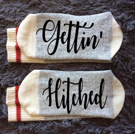 Engagement Present Ideas, Wedding Socks Bride, Engagement Gift Ideas For Couples, Engagement Gift Ideas, Best Engagement Gifts, Gift Ideas For Couples, Engagement Gifts For Him, Engagement Gifts Newly Engaged, Engagement Gift Boxes