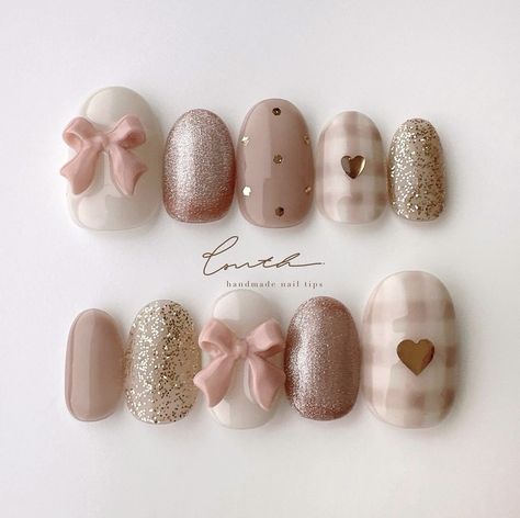 Fall Nails Asian, Kawaii Fall Nails, Noel Nails, Japanese Nail Design, Fake Nails White, Korean Nail Art, Cute Simple Nails, Glitter Gel Nails, Minimal Nails