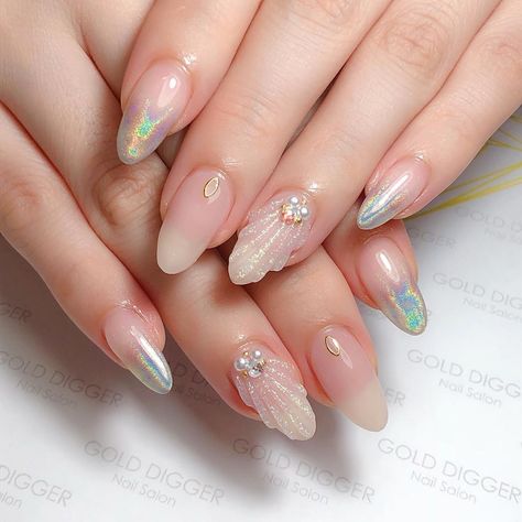 Elegant Nail Art Classy, Pearlized Nails, Korea Nails Design, April Nails, Manikur Kuku, Hello Nails, Hippie Nails, Work Nails, Casual Nails