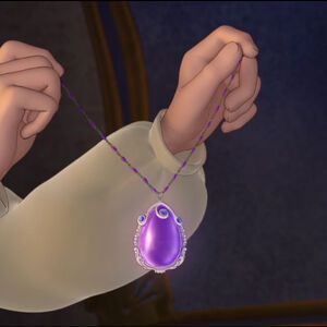 The Amulet Of Avalor (Sofia The First) | Amulets Wiki | Fandom Sofia The First Aesthetic, Tangled Star, Amulet Of Avalor, Sofia Amulet, Sofia The First Cartoon, Disney Princess Necklace, Princess Elena Of Avalor, Magical Necklace, Disney Princess Facts