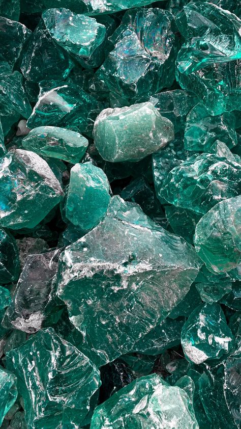 Green and gray stone fragment photo – Free Crystal Image on Unsplash Aesthetic Emerald Green, Emerald Green Wallpaper, Green Wallpaper Phone, Free Texture Backgrounds, Emerald Wallpaper, Turquoise Wallpaper, Turquoise Background, Hd Phone Wallpapers, Free Textures