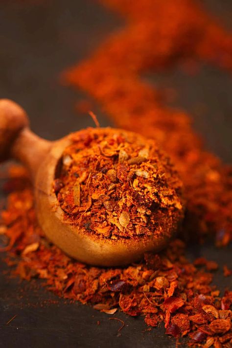 Kimchi Recipe Ideas, Ras El Hanout Recipe, Kimchi Soup Recipe, Kimchi Soup, Moroccan Spice Blend, Spices Photography, Chili Pepper Recipes, Spice Blends Recipes, Premium Spices