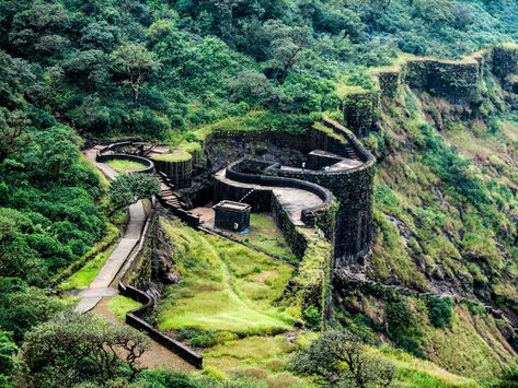 Raigad Fort Trek >>>  Raigad is a hill fortress situated in the modern day near Mahad, Raigad district of #Maharashtra, India. The Maratha king Shivaji Maharaj made the fort his capital in 1674 when he was crowned King of a Maratha Kingdom which later developed into the Maratha Empire eventually covering majority of modern day India.  #RaigadFortTrek #Maharashtra #Trekking Sinhagad Fort, Raigad Fort, Shivaji Maharaj, History Of India, Hill Station, Once In A Lifetime, Incredible India, India Travel, Beautiful Places To Visit