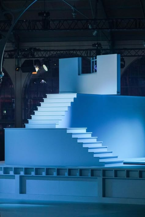 Stage Reference, Louis Vuitton Presents, The Truman Show, Stage Designs, Set Design Theatre, Stage Set Design, Red Roof, Set Designs, Stage Set