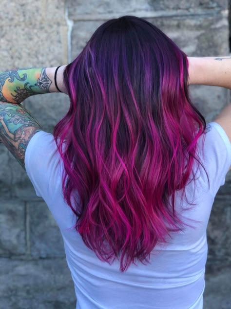 Fuschia Hair, Magenta Hair Colors, Pink And Purple Hair, Baylage Hair, Pink Purple Hair, Purple Balayage, Magenta Hair, Punk Hair, Hair Color Purple