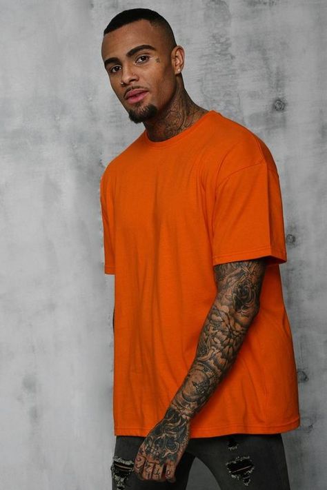 Oversized Crew Neck T-Shirt Nutrition Logo, Outfit Oversize, 90s Fashion Men, T Shirt Time, Wall Drawing, Diy Bags, Orange T Shirts, Orange Shirt, Menswear Collection