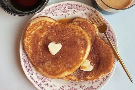 ْ on Twitter: "heart-shaped pancakes https://t.co/afwcqojg0A" / Twitter Lindsey Core, Pancakes Aesthetic, Shaped Pancakes, Heart Shaped Pancakes, Mini Heart, Pretty Food, I Love Food, Cute Food, Food For Thought