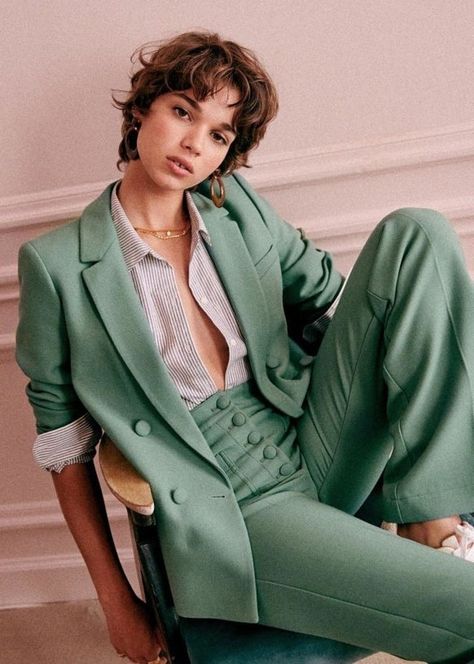 Prom Pant Suit, Green Prom, Look Expensive, Green Suit, Prom Suits, Androgynous Fashion, Cotton Blazer, Prom Outfits, Pant Suit