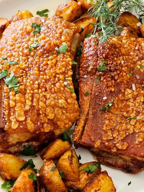 pork belly in air fryer Pork Belly Oven, Making Roast Potatoes, Pork Belly Recipes Crispy, Roast Rack Of Lamb, Vegetable Tart, Smashed Potatoes Recipe, Roasted Fennel, Pork Belly Recipes, Lemon Pasta