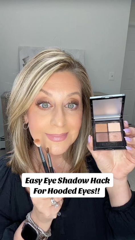 How To Do A Smoky Eye For Hooded Eyes, Grey Hair Makeup Looks Over 50, Makeup Tips For Older Women Over 50 Eyes, Sagging Eyelids Makeup, Easy Makeup Over 40, Natural Eye Makeup For Hooded Eyes, Wedding Makeup Over 50, Eye Make Up Over 50, Natural Eye Makeup Hooded Eyes