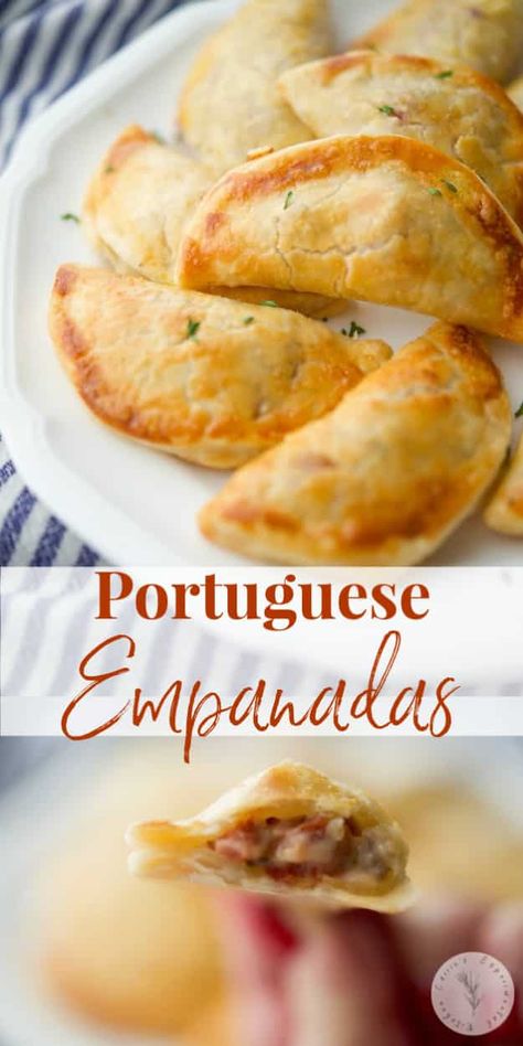 Empanadas stuffed with Portuguese chorizo, ground beef, spices and a creamy lemony sauce ; then baked until golden brown. Beef Spices, Nacho Dip, Chorizo And Potato, Cheese Pinwheels, Portuguese Cuisine, Portuguese Food, Baby Finger, Empanadas Recipe, Brazilian Food