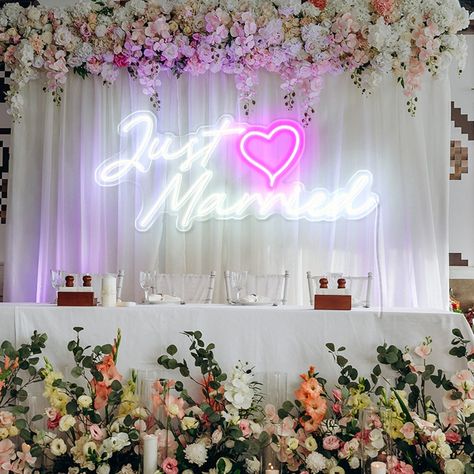 Just Married Neon Signs Custom Wedding Neon Lights Wedding - Etsy Australia Neon Lights Wedding, Wedding Neon Light, Photo Backdrop Party, Wedding Space, Party Photo Backdrop, Lights Wedding Decor, Lights Wedding, Event Sign, Handmade Sign