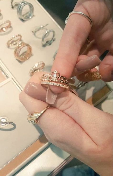 >> Pandora Rose Gold Crown Ring Nails Rose Gold, Pandora Rings Princess, خواتم خطوبة, Rose Gold Princess, Nails Rose, Pandora Rose Gold, Engagement Rings Princess, Tiara Ring, Ring Rosegold