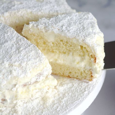 Italian Lemon Cream Cake Recipe, Lemon Cream Cake Recipe, Italian Lemon Cream Cake, Lemon Cream Cake, Lemon Meringue Cheesecake, Mascarpone Cheese, Cake Fillings, Cheesecake Factory, Lemon Cheesecake