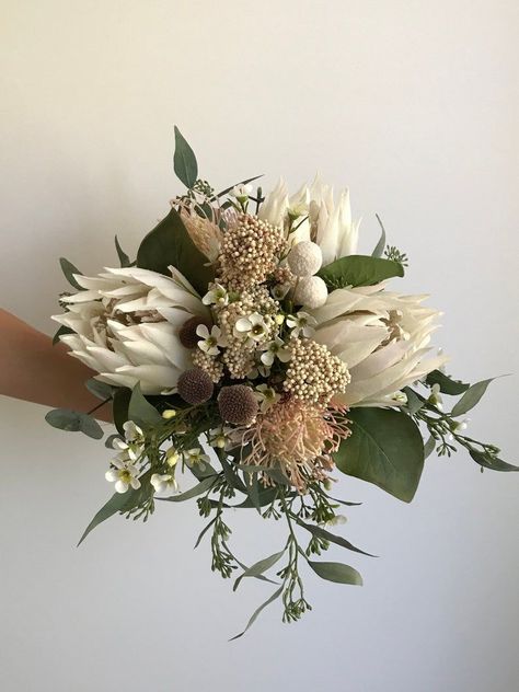 Native Bouquet, Flowers Australia, Protea Wedding, Protea Bouquet, Protea Flower, Australian Flowers, Australian Native Flowers, Cheap Flowers, White Wedding Bouquets