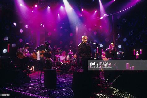 Layne Staley, lead singer of Alice In Chains performing on MTV Unplugged in 1996 Photo by Frank Micelotta/Getty Images Alice In Chains Unplugged, Mike Inez, Majestic Theatre, Mad Season, Temple Of The Dog, Jerry Cantrell, Mtv Unplugged, Layne Staley, Grunge Band