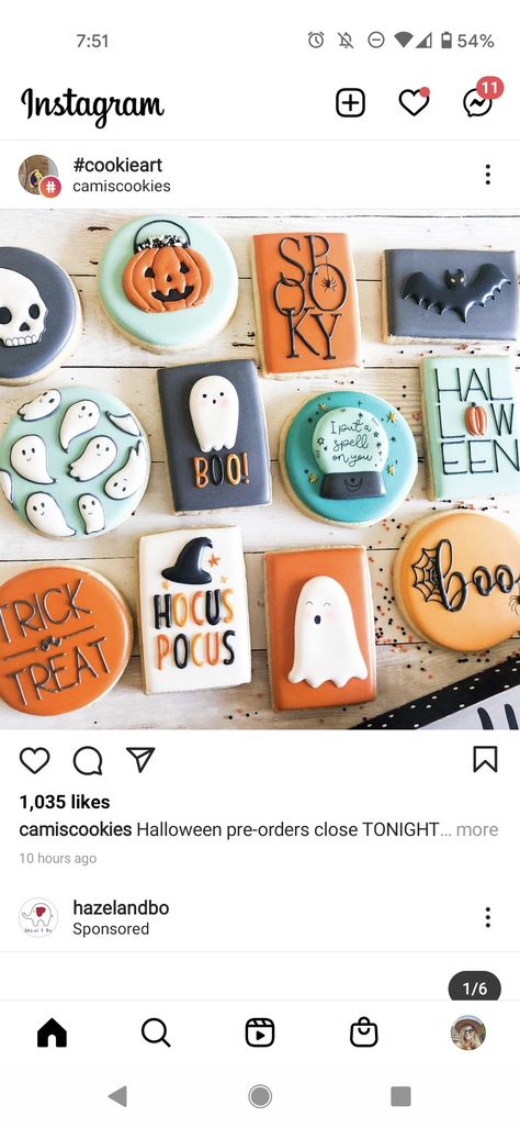 Halloween Cookie Designs, Halloween Sugar Cookies Decorated, No Bake Sugar Cookies, Postres Halloween, Flooding Cookies, Halloween Cookies Decorated, Royal Iced Cookies, Halloween Sugar Cookies, Sugar Cookie Royal Icing