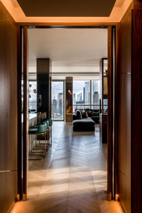 Explore A Masculine Penthouse Apartment In East London's Atlas Building Penthouse Apartment Interior, Penthouse London, Luxury Apartments Interior, Penthouse Interior, Modern Penthouse, Penthouse Living, Apartment Luxury, Wall Decoration Ideas, Apartment Decoration