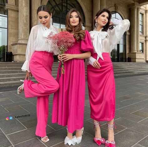 Bright Colored Outfits, Product Photoshoot, Brand Photography Inspiration, Look Rose, Eid Outfits, Arab Wedding, Color Blocking Outfits, Classic Style Outfits, Trendy Dress Outfits