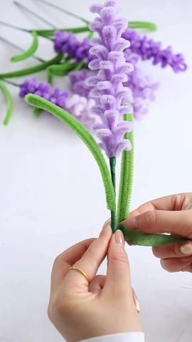 Thi Florist (@thiflorist) | TikTok Flower Making Crafts, Ribbon Flowers Diy, Piping Flowers, Diy Bouquet Wrap, Pipe Cleaner Flowers, Buat Pita, Diy Pipe, Pipe Cleaner Crafts, Kraf Diy