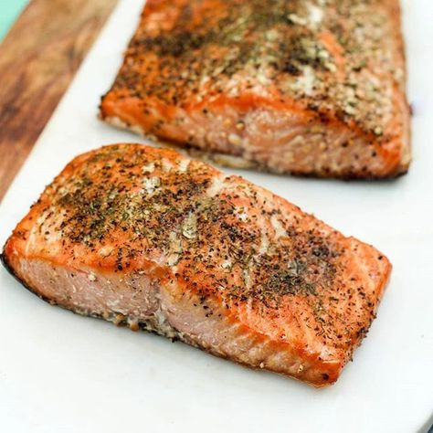 Brown Sugar Smoked Salmon - Blackberry Babe Smoked Fish Recipe, Salmon Rub, Smoker Recipes Electric, Dry Brine, Traeger Grill Recipes, Smoked Salmon Recipes, Easy Salmon Recipes, Smoked Ribs, Easy Salmon