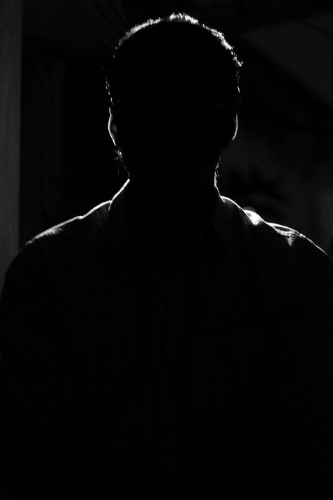 Shadow Person, Man Silhouette, Lino Cut, Man Photography, Shadow Pictures, Lost Girl, Black Shadow, Dark Room, Male Face