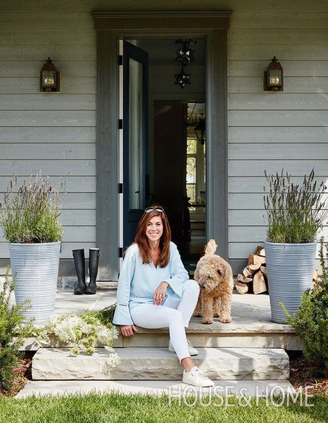 Sarah Richardson Off The Grid House, Seaside Cottage Interior Coastal Style, Sarah Richardson Bedroom, Sara Richardson Design, Sarah Richardson Bathroom, Sarah Richardson Farmhouse, Sarah Richardson Kitchen, Sarah Richardson Home, Country House Bedroom