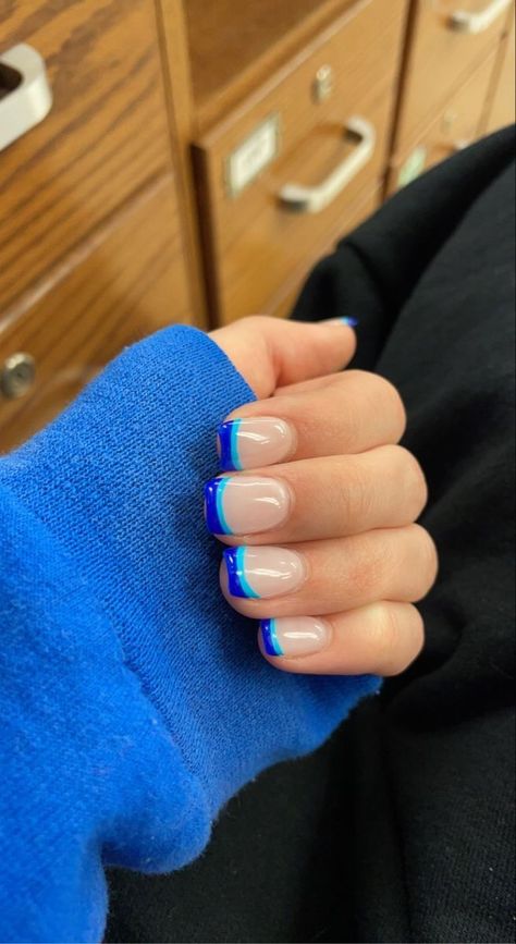 Nails Acrylic Sports Length, Sports Length Acrylic Nails Cute, Sport Length Nail Designs, Best Nails For Beach Vacation, Sport Length Acrylic Nails French Tips, Sport Length Acrylic Nails Cute, Simple Preppy Nails Short, Short Acrylic Nails For Sports, Two Color French Tip Nails Square