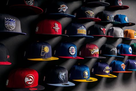 Nba Caps, Cap Store, Young Mens Fashion, Topi Snapback, Dope Hats, Hat Aesthetic, Nba Wallpapers, Cap Mens, Boutique Interior