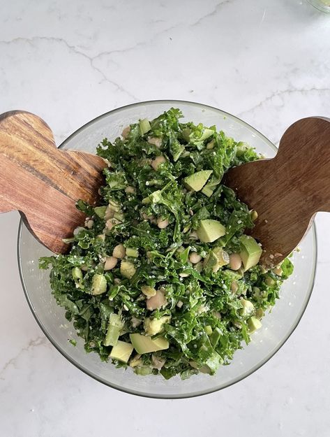 Erewhon Kale White Bean Salad, Erewhon Salad, Kale Avocado Salad, Kale White Bean, White Bean Kale, Pick Up Food, Massaged Kale, White Bean Salad, Food Bar