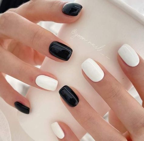 Trendy Black And White Nails, White Nail Art Designs, Nail Polish Ideas Easy, Black And White Nail, Black And White Nail Designs, Black And White Nails, Black And White Nail Art, Nail Designs Ideas, May Nails