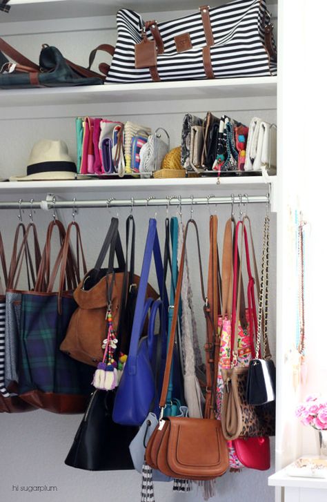 Turns out shower curtain rings make the best handbag hooks! My favorites are the S-hooks, but any will work. My only tips when choosing yours is to make sure they open easily so you can get your bag down without a struggle, and that the ring is wide enough for handbag handles. Organizing Purses In Closet, Accessory Closet, Closet Tips, Organizar Closet, Bag Closet, Purse Storage, Handbag Storage, Closet Organization Diy, Ideas Para Organizar