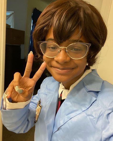 ✨Black Cosplayers are cool✨ Haruhi Fujioka, Black Cosplayers, Cosplay Ideas, Rectangle Glass, Round Glass, Glass, Black