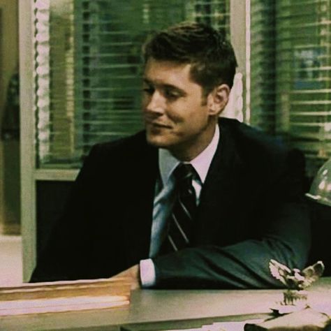 Dean Winchester & Castiel Dean And Castiel, Hunting Trip, Destiel, Castiel, Dean Winchester, Matching Pfp, Winchester, Matching Icons, Dean