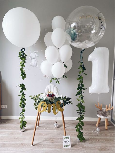 Photo Backdrop For Birthday Party, First Birthday Decorations Ideas, 1year Birthday Decorations, Boho First Birthday Boy, 1 Year Baby Boy Birthday Decoration, Baby’s 1st Birthday, 1 Year Baby Girl Birthday Cake, Baby One Year Birthday, طفلة حديثة الولادة