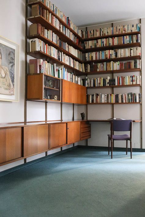 Mid Century Modern Library, Modern Home Library Ideas, Villa Borsani, Modern Library Room, Modern Home Library, Home Library Ideas, Osvaldo Borsani, Library Room, Socialite Family