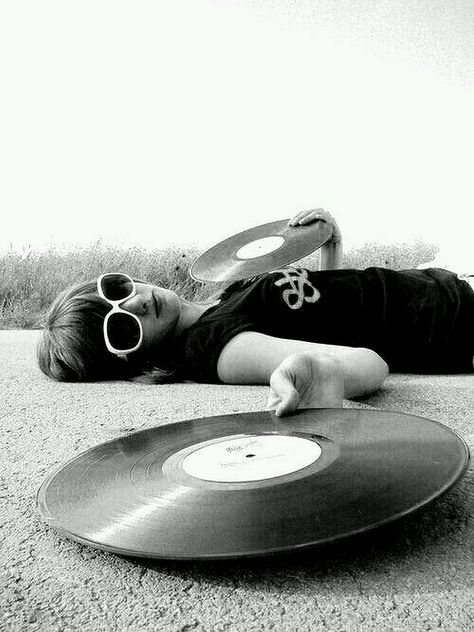 Vinyl Dj, Vinyl Turntable, Road Kill, Retro Caravan, Record Vinyl, Records Vinyl, Favourite Song, Dj Party, I'm With The Band