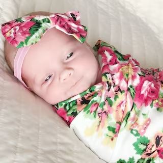 comfymommy - Etsy Robe And Swaddle Set, First Baby Pictures, Floral Swaddle, Personalized Baby Hat, Baby Robes, Stroller Cover, Mommy And Me Shirt, Swaddle Sets