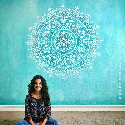 Mandala Wall Art Murals, فن الرسم بالمسامير, Wall Stencil Designs, Mandala Decals, Deco Marine, Colorful Room Decor, Creative Wall Painting, Wall Stencil Patterns, Wall Texture Design